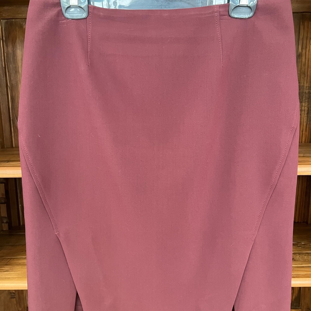 Chic Burgundy Pencil Skirt